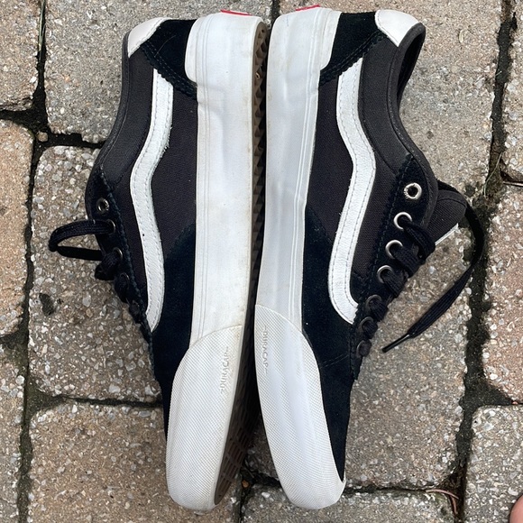 Men’s Black Suede Vans - Picture 2 of 4